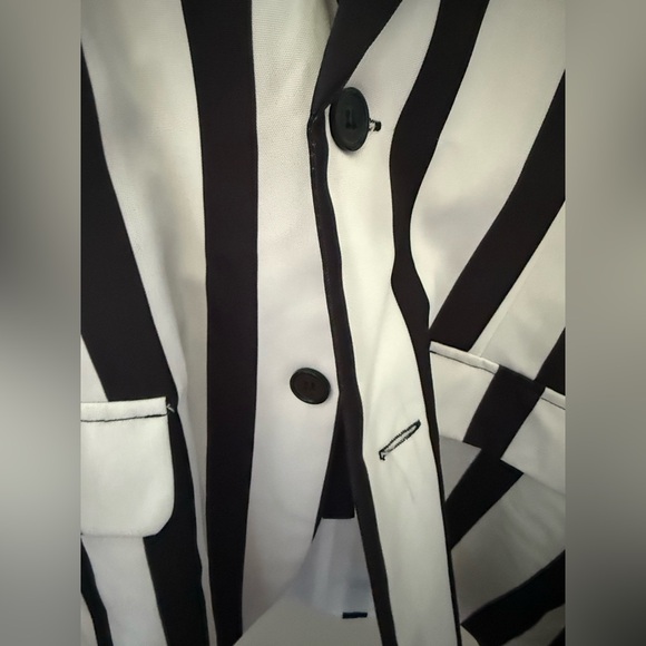 🎃 SALE NWT Spirit Halloween Black and White Striped Suit | Beetlejuice | sz XL - Picture 4 of 7